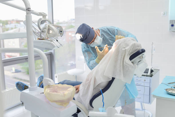 Best Emergency Tooth Extraction  in Oskaloosa, KS